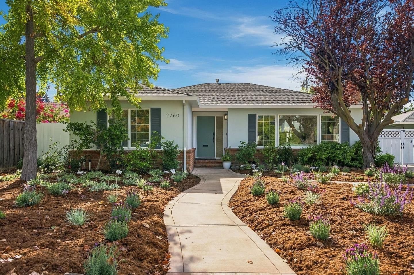 2760 Ramona St, listing photograph 1